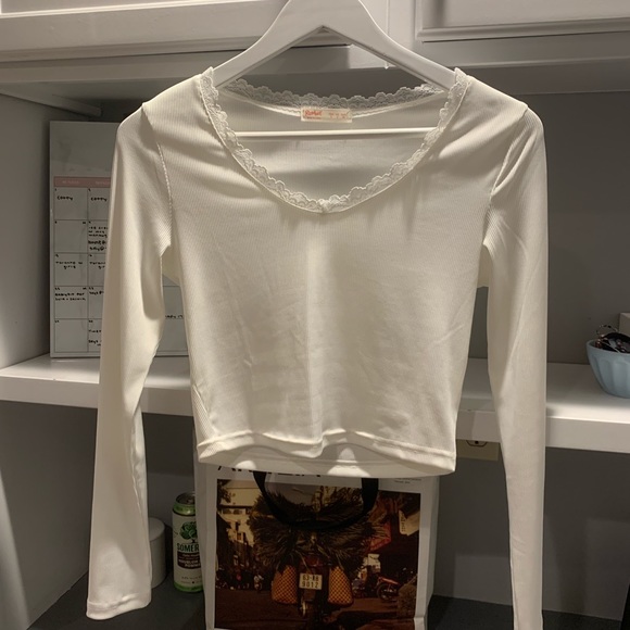 White Long sleeve size small - Picture 3 of 3